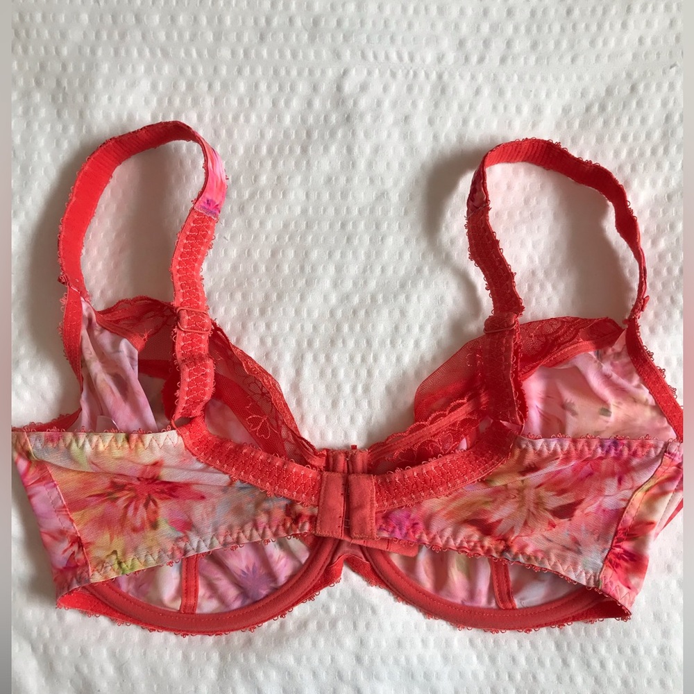 Freya Orange and Pink Underwire Bra with Floral Design, beautiful bra and fabric - Picture 3 of 6